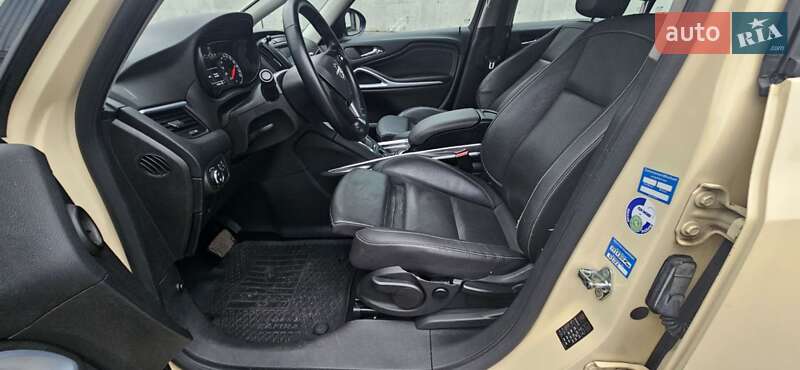 Минивэн Opel Zafira Tourer 2017 в Киеве