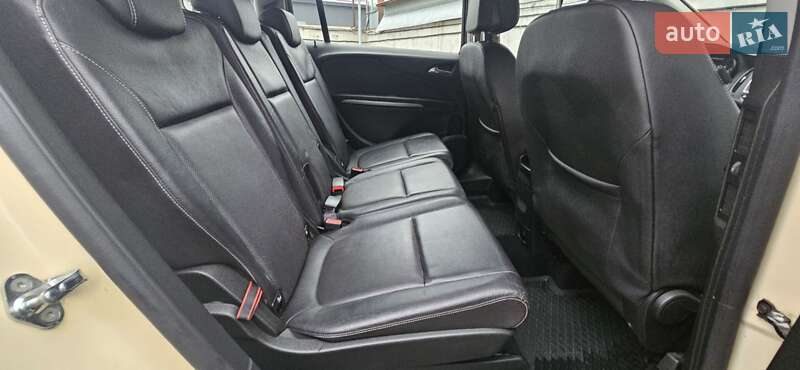 Минивэн Opel Zafira Tourer 2017 в Киеве