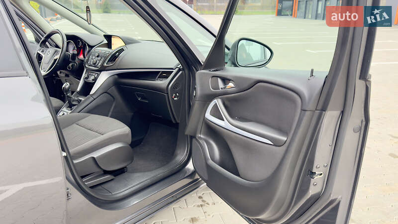 Мінівен Opel Zafira Tourer 2012 в Вінниці