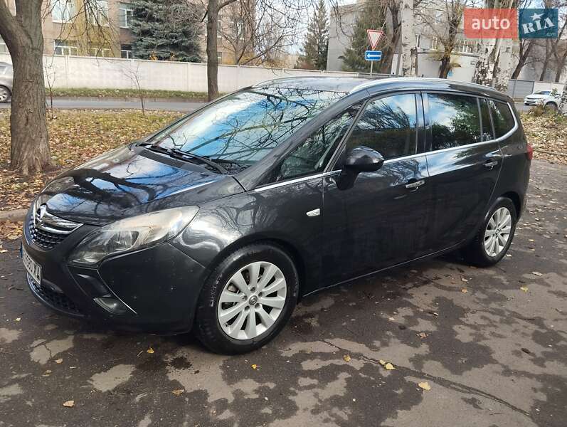 Минивэн Opel Zafira Tourer 2012 в Кривом Роге