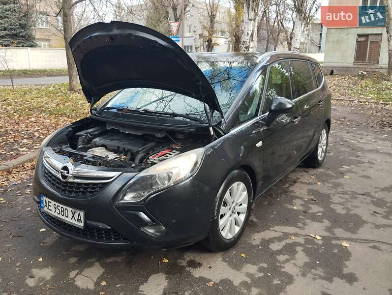 Минивэн Opel Zafira Tourer 2012 в Кривом Роге