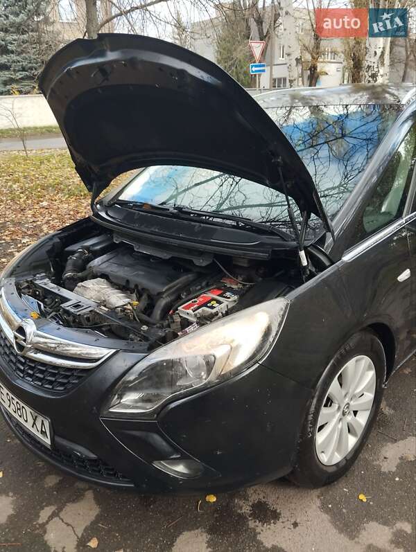 Минивэн Opel Zafira Tourer 2012 в Кривом Роге