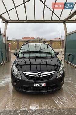Минивэн Opel Zafira Tourer 2014 в Дубно