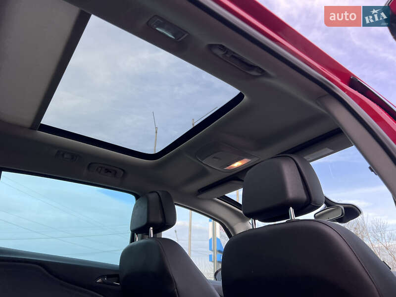 Минивэн Opel Zafira Tourer 2012 в Нововолынске