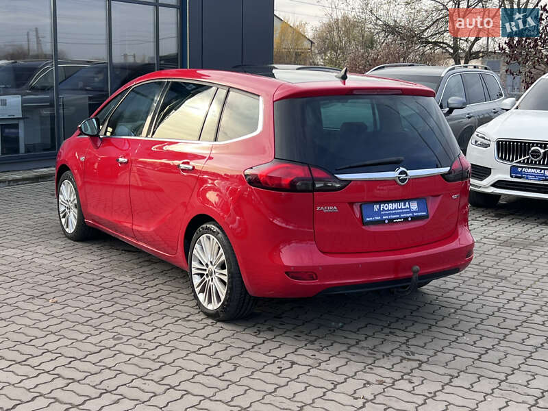 Минивэн Opel Zafira Tourer 2012 в Нововолынске