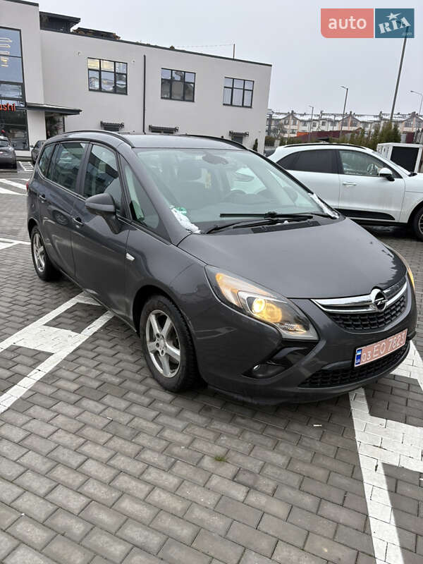 Минивэн Opel Zafira Tourer 2012 в Ровно