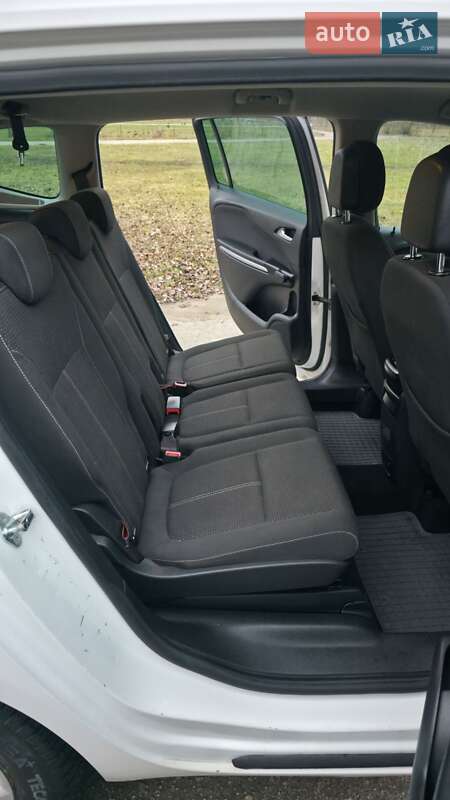 Минивэн Opel Zafira Tourer 2013 в Сумах фото 21 Минивэн Opel Zafira Tourer 2013 в Сумах