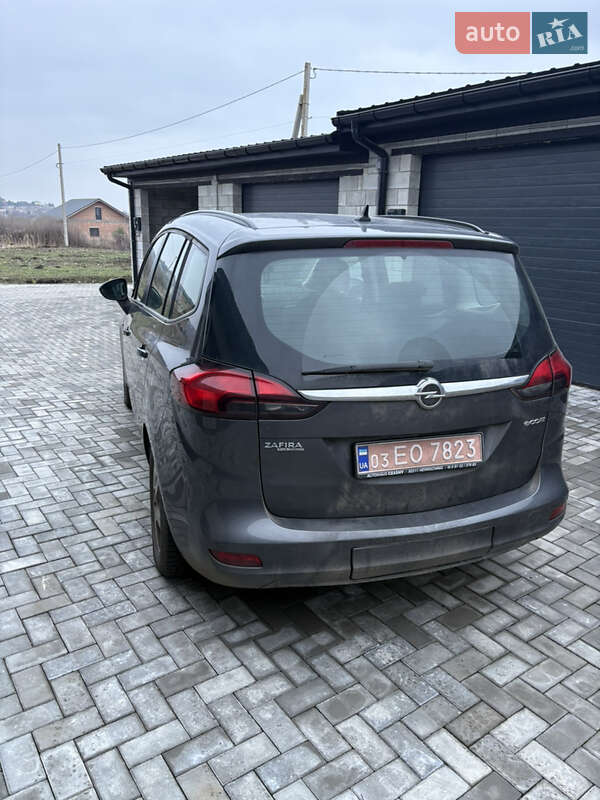 Минивэн Opel Zafira Tourer 2012 в Ровно
