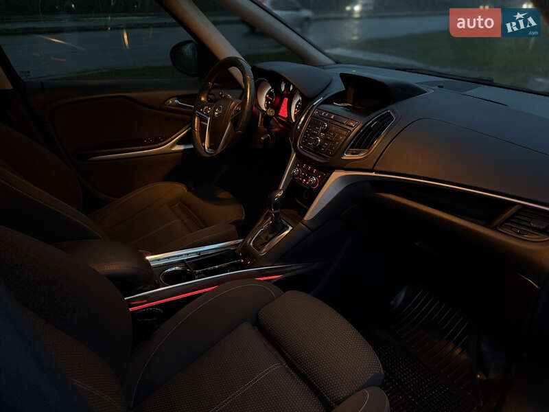 Мінівен Opel Zafira Tourer 2014 в Полтаві фото 16 Мінівен Opel Zafira Tourer 2014 в Полтаві