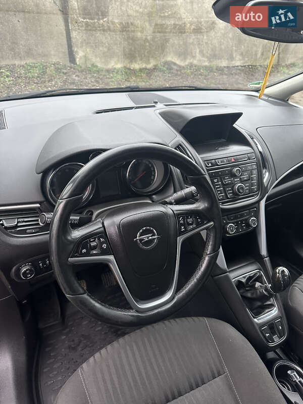 Мінівен Opel Zafira Tourer 2012 в Хоролі