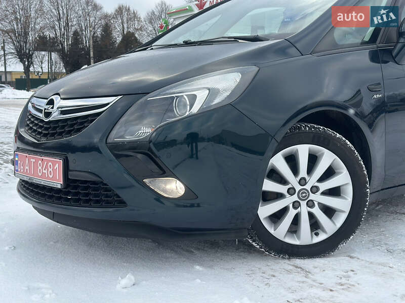 Мінівен Opel Zafira Tourer 2015 в Житомирі