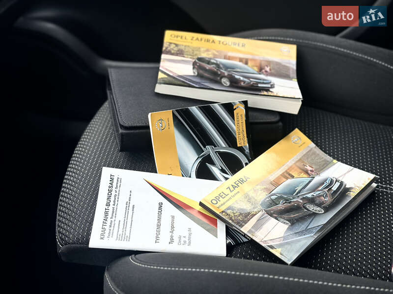 Мінівен Opel Zafira Tourer 2015 в Житомирі