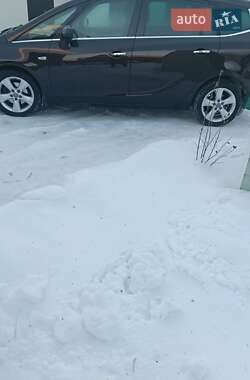 Минивэн Opel Zafira Tourer 2013 в Жовкве