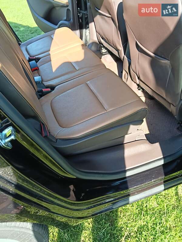 Минивэн Opel Zafira Tourer 2013 в Жовкве