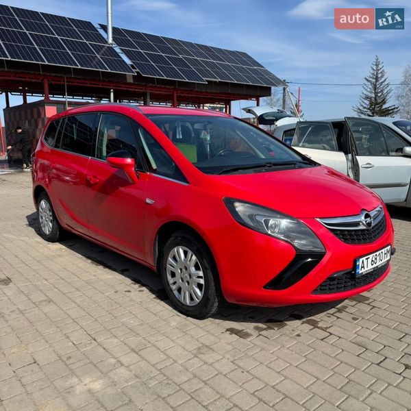 Opel Zafira Tourer 2012