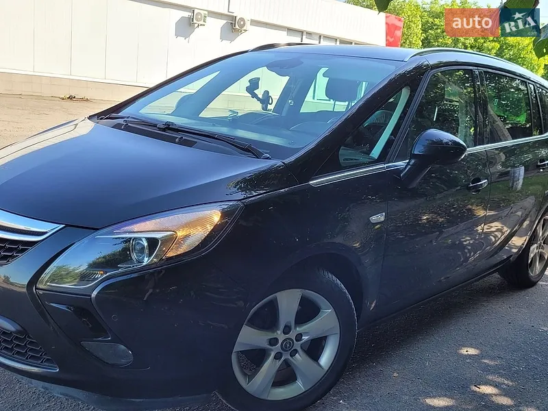 Opel Zafira Tourer 2013
