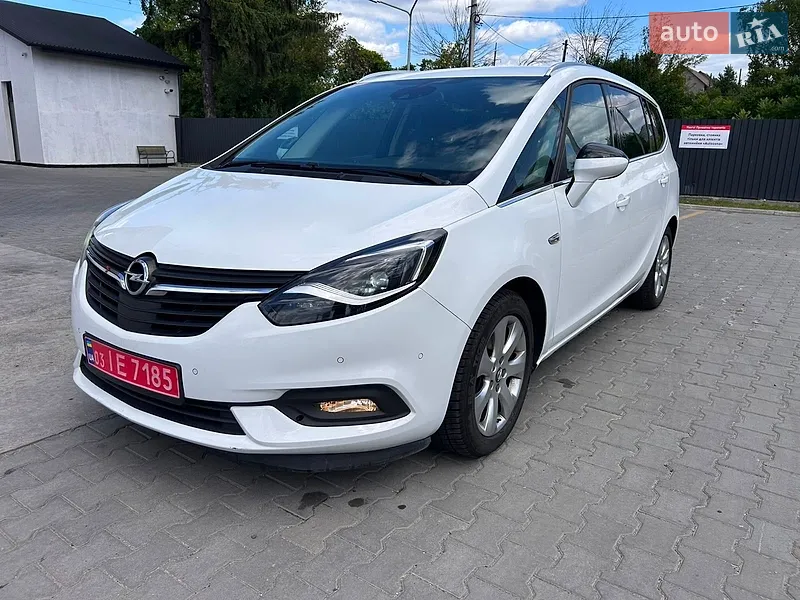 Opel Zafira Tourer 2017
