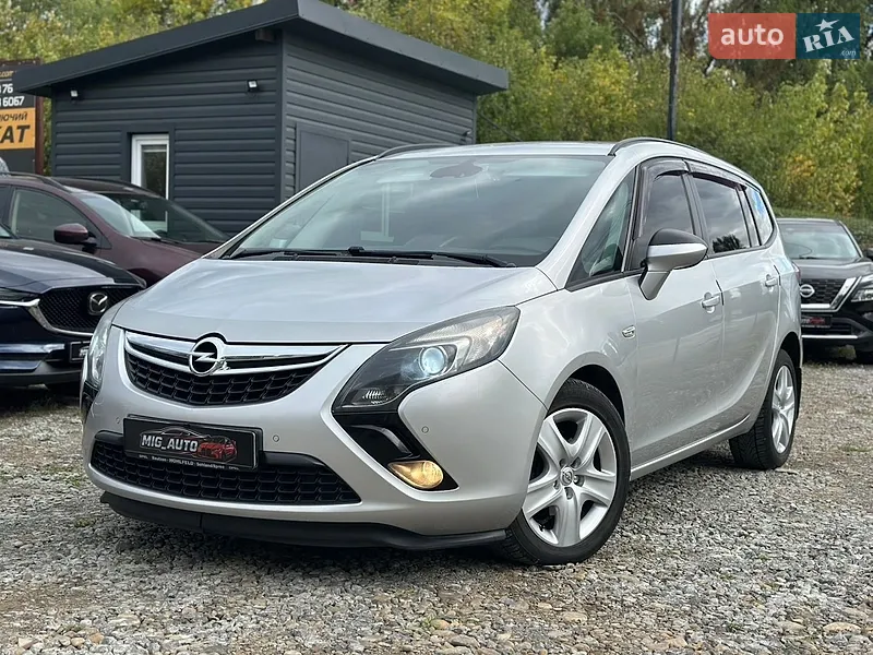 Opel Zafira Tourer 2013