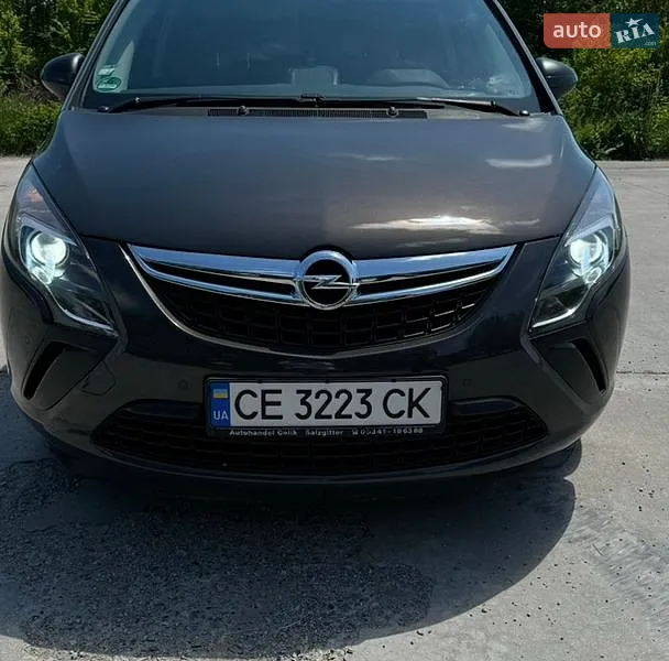 Opel Zafira Tourer 2013
