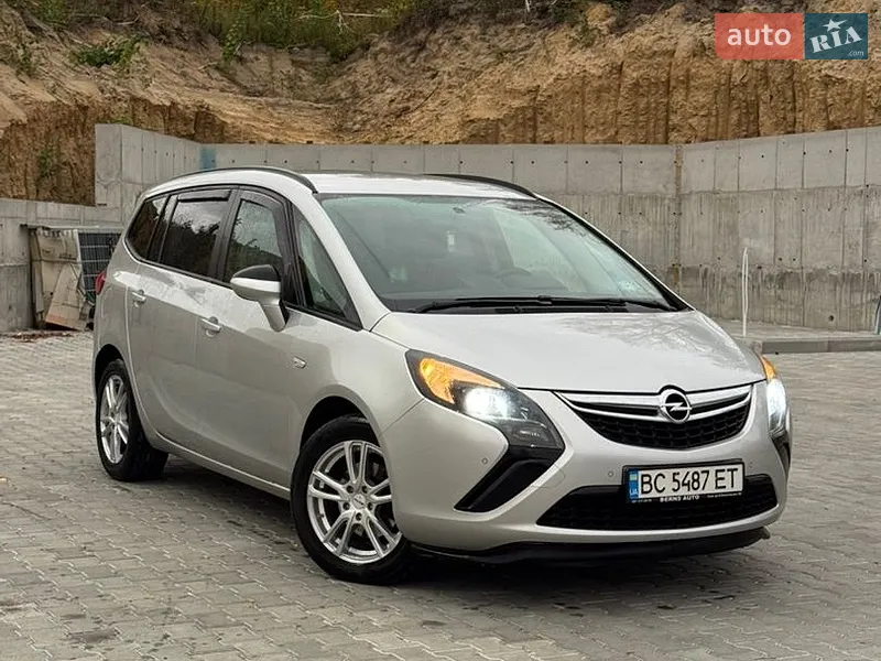 Opel Zafira Tourer 2013