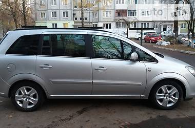 Универсал Opel Zafira 2011 в Ровно