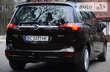 Универсал Opel Zafira 2013 в Дрогобыче