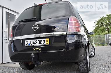 Мінівен Opel Zafira 2010 в Дрогобичі