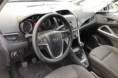 Универсал Opel Zafira 2012 в Мелитополе