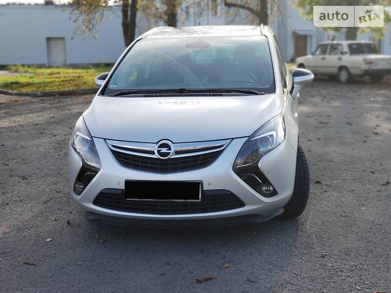 Минивэн Opel Zafira 2015 в Дубно