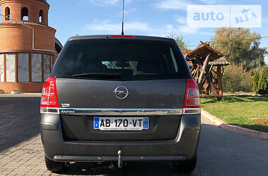 Минивэн Opel Zafira 2009 в Дубно