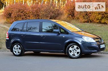 Минивэн Opel Zafira 2010 в Тернополе