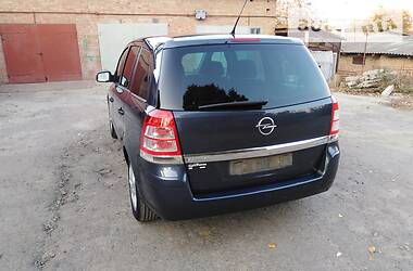 Универсал Opel Zafira 2011 в Бердичеве