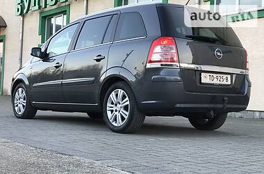 Минивэн Opel Zafira 2010 в Стрые