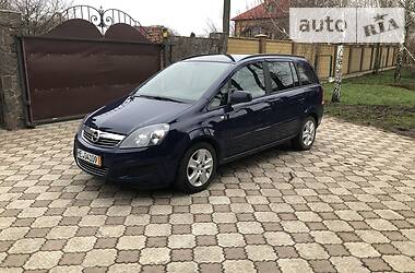 Минивэн Opel Zafira 2013 в Киеве