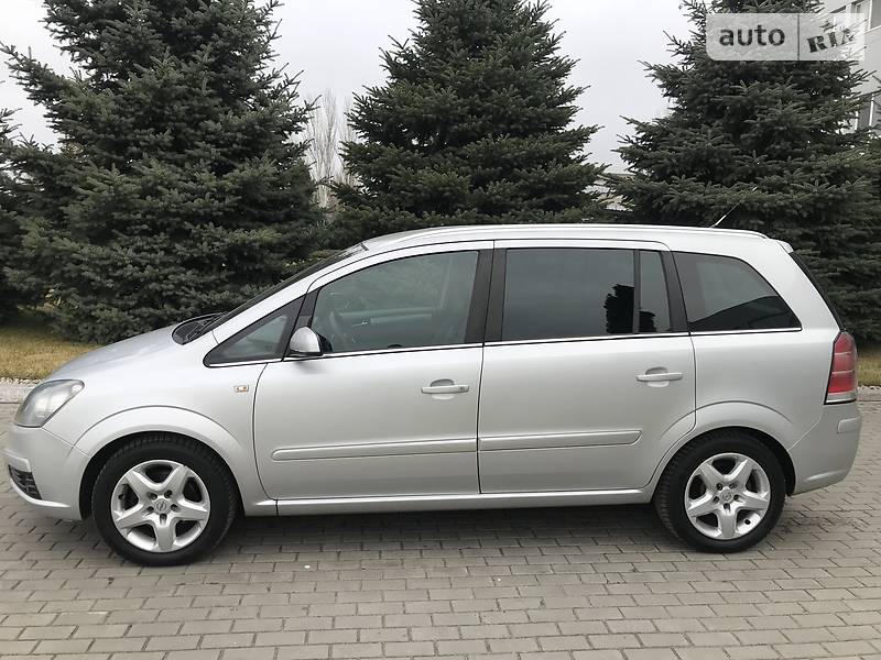 Минивэн Opel Zafira 2007 в Днепре