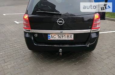 Универсал Opel Zafira 2008 в Луцке