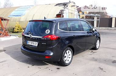 Мінівен Opel Zafira 2014 в 