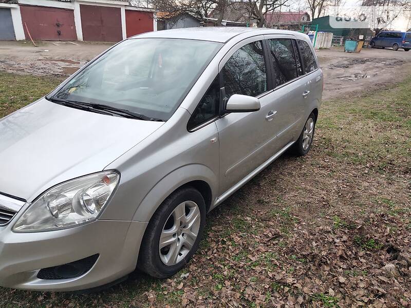 Універсал Opel Zafira 2008 в Звягелі