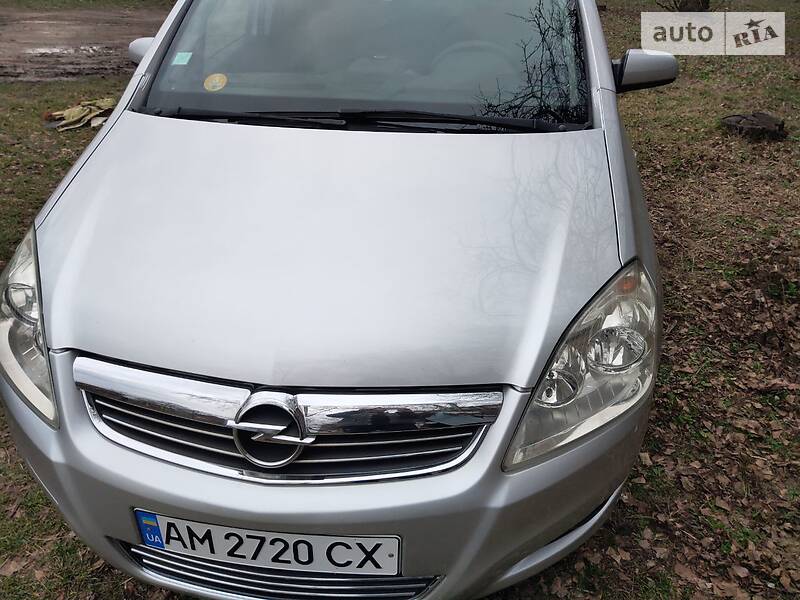 Універсал Opel Zafira 2008 в Звягелі