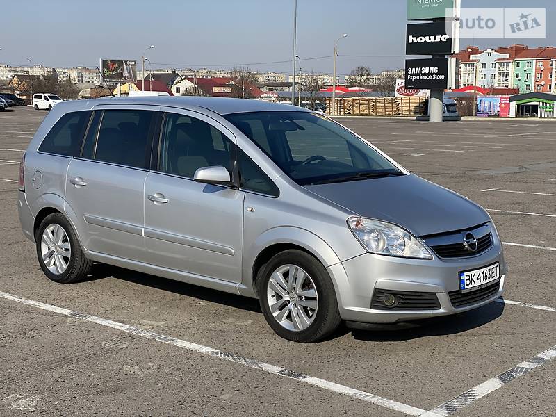 Мінівен Opel Zafira 2008 в Рівному