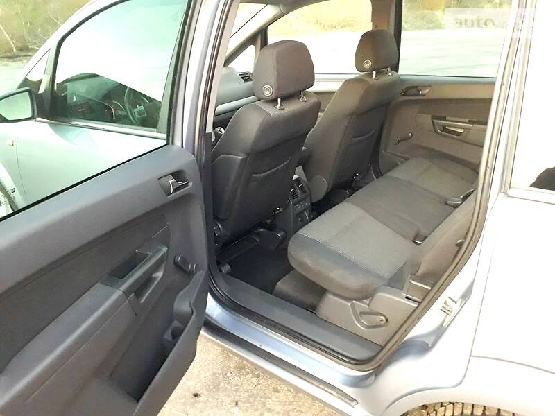Мінівен Opel Zafira 2006 в Звягелі
