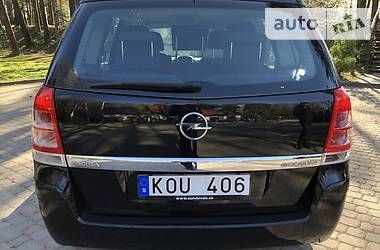 Мінівен Opel Zafira 2010 в 