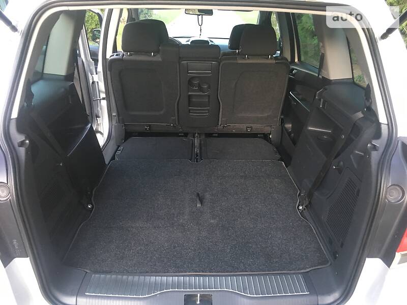 Минивэн Opel Zafira 2009 в Ровно