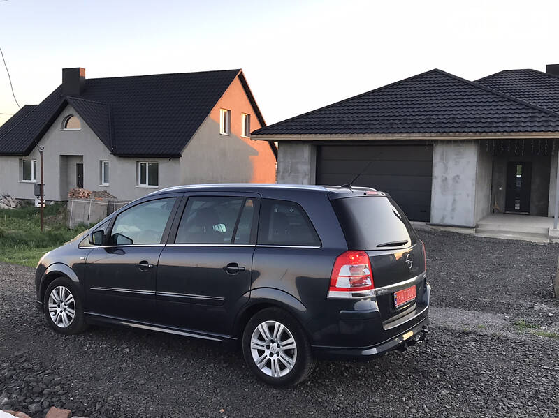 Мінівен Opel Zafira 2010 в Луцьку