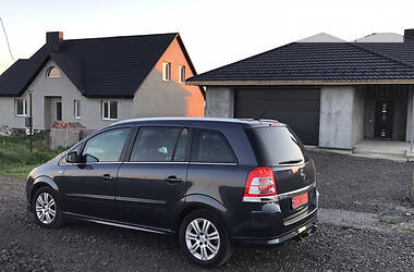 Мінівен Opel Zafira 2010 в 