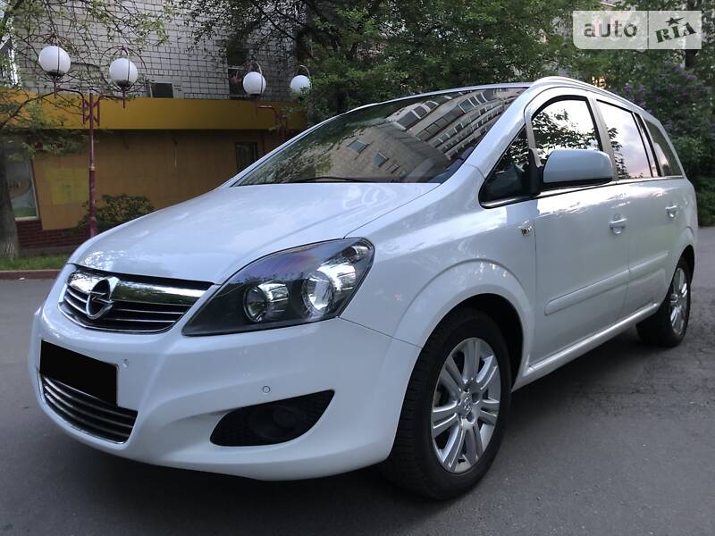 Универсал Opel Zafira 2013 в Виннице