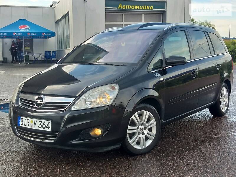 Минивэн Opel Zafira 2008 в Дрогобыче