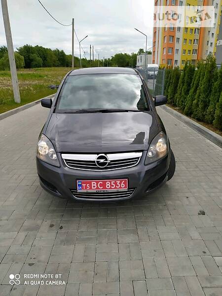 Минивэн Opel Zafira 2010 в Львове