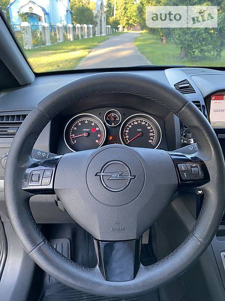 Мінівен Opel Zafira 2010 в Луцьку