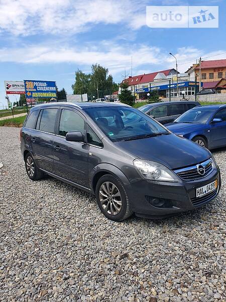 Мінівен Opel Zafira 2010 в Тернополі